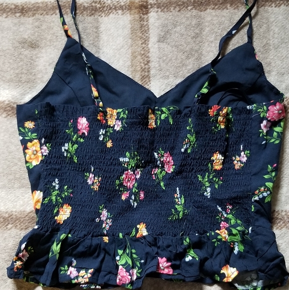 Blue summery crop top - Picture 2 of 3